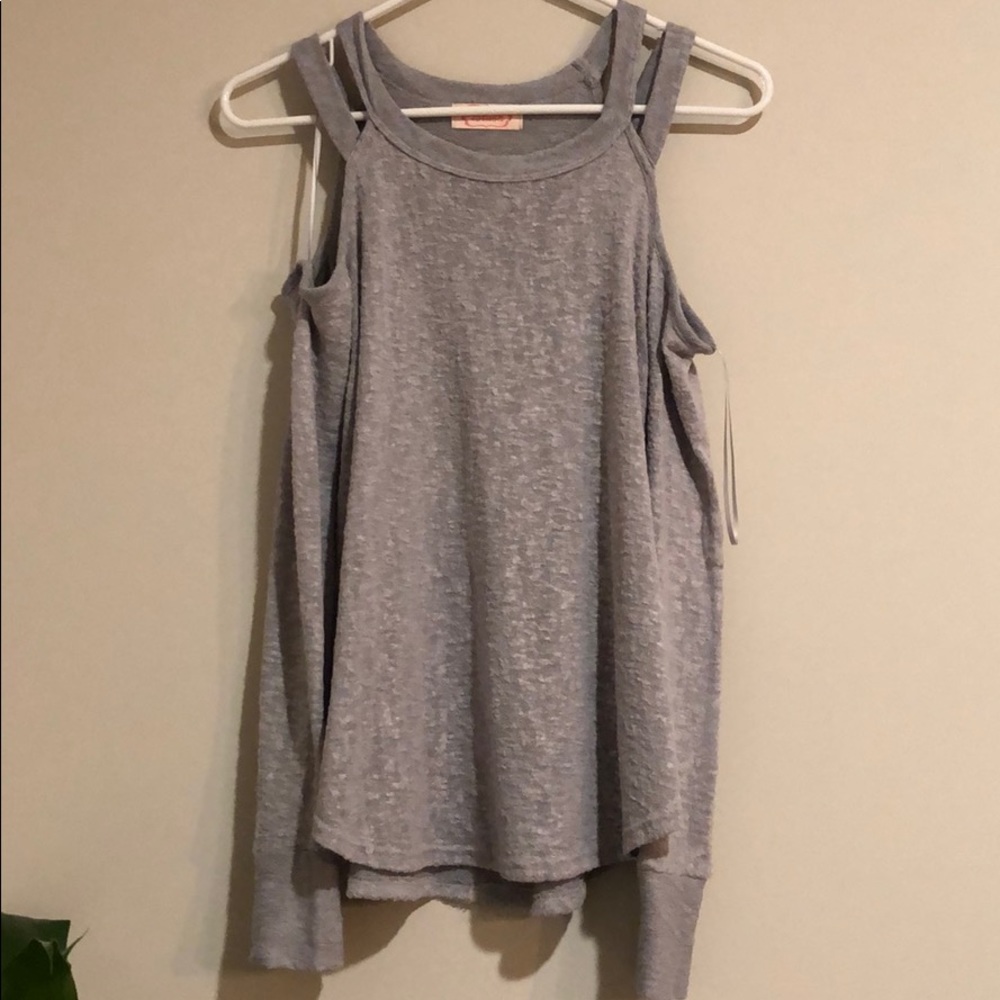 Blush long sleeve sweater w/ open shoulders